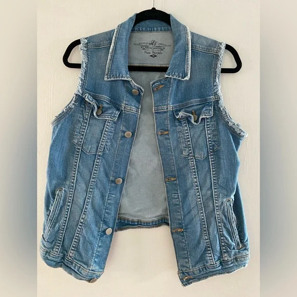 Free People • Blue Denim Sleeveless Vest - Picture 3 of 3